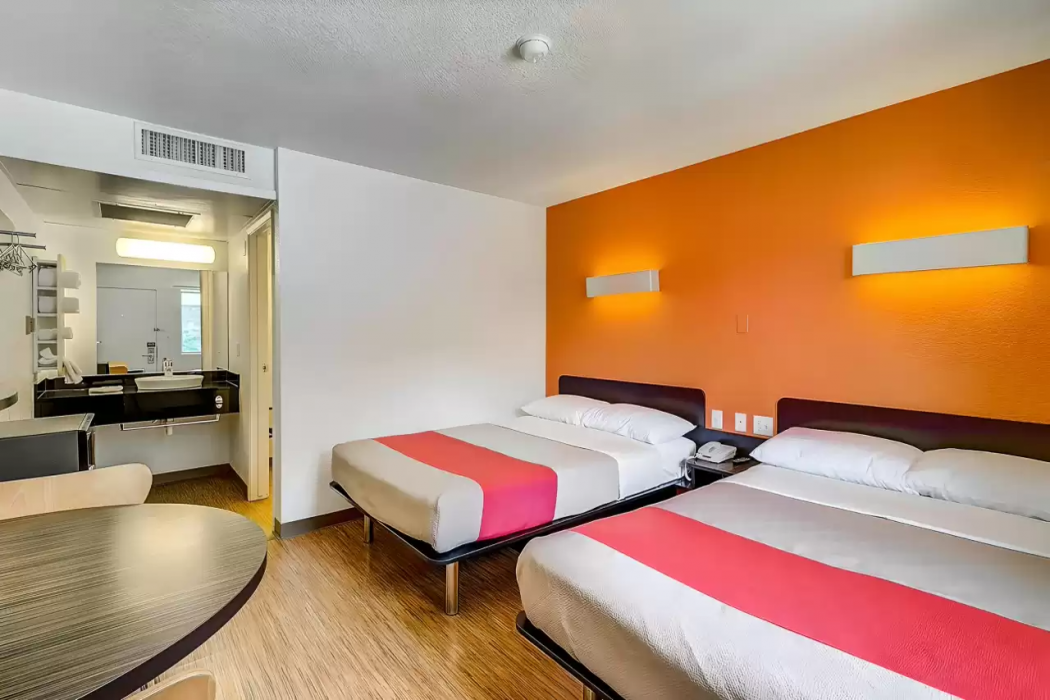 Motel6 Thornton, CO 8/16