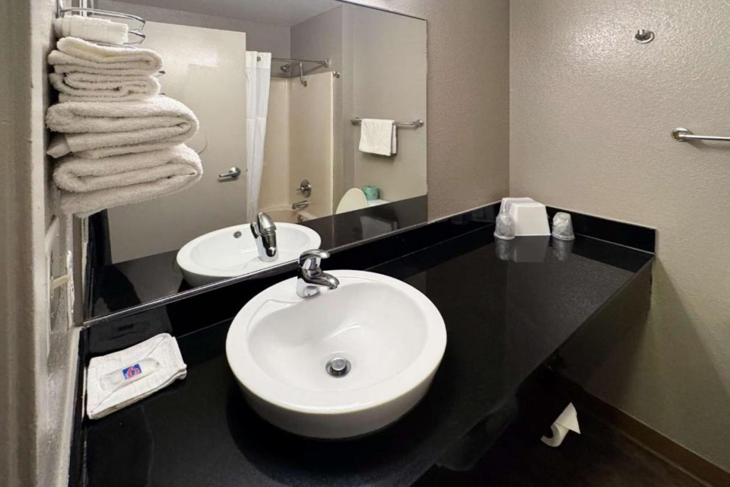 Motel6 Glenview, IL - Chicago North 18/60