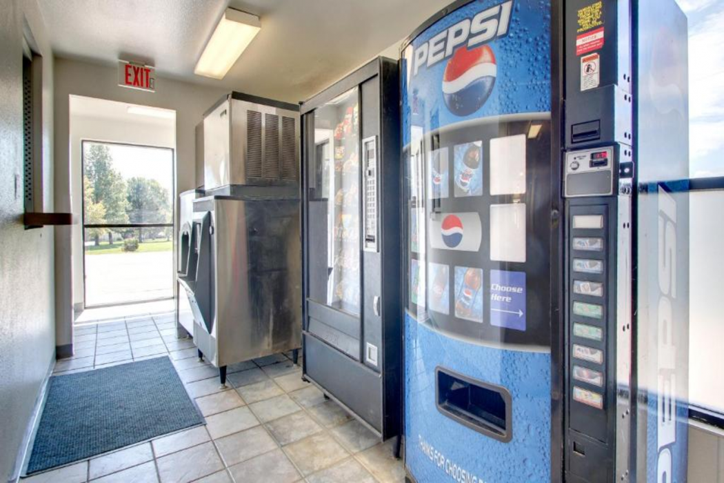 Motel6 Normal, IL - Bloomington Area 30/39