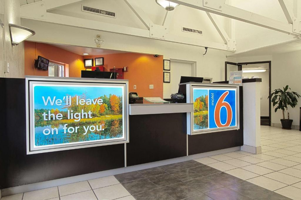 Lobby at Motel6 Piscataway, NJ, PISCATAWAY - NJ