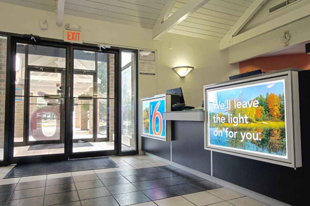 Lobby at Motel6 Piscataway, NJ, PISCATAWAY - NJ