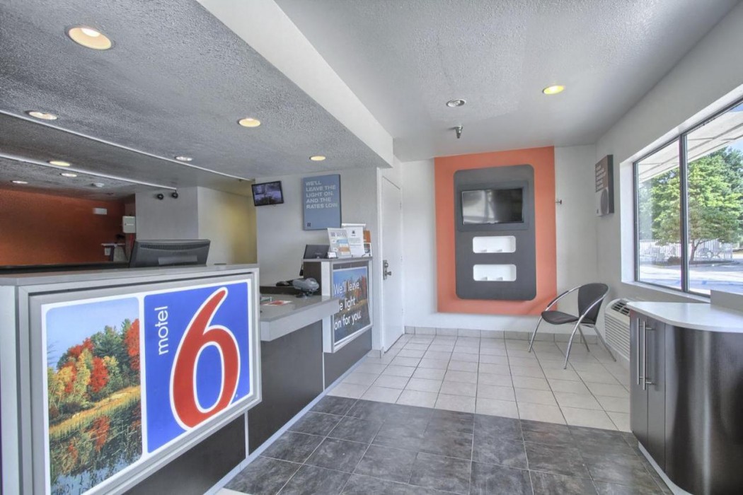 Motel6 New Cumberland, PA - Harrisburg - Hershey South 9/43