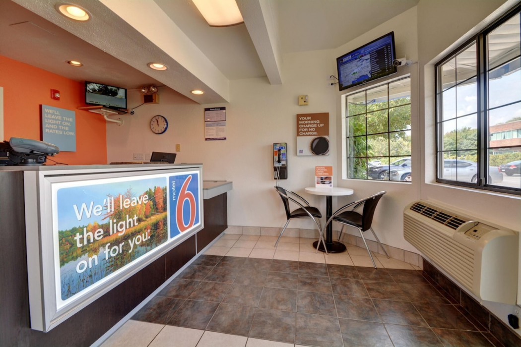 Motel6 Wethersfield, CT - Hartford 7/66