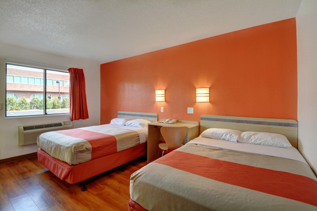Motel6 Wethersfield, CT - Hartford 17/66