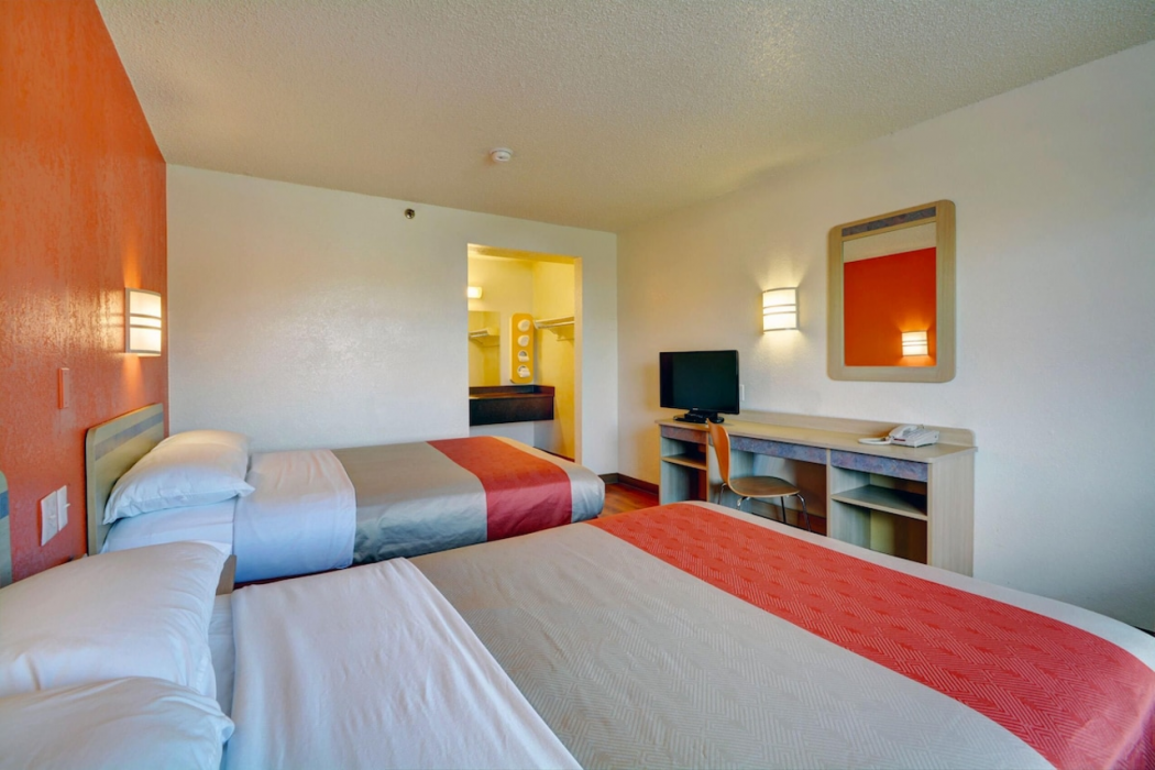 Motel6 Wethersfield, CT - Hartford 21/66