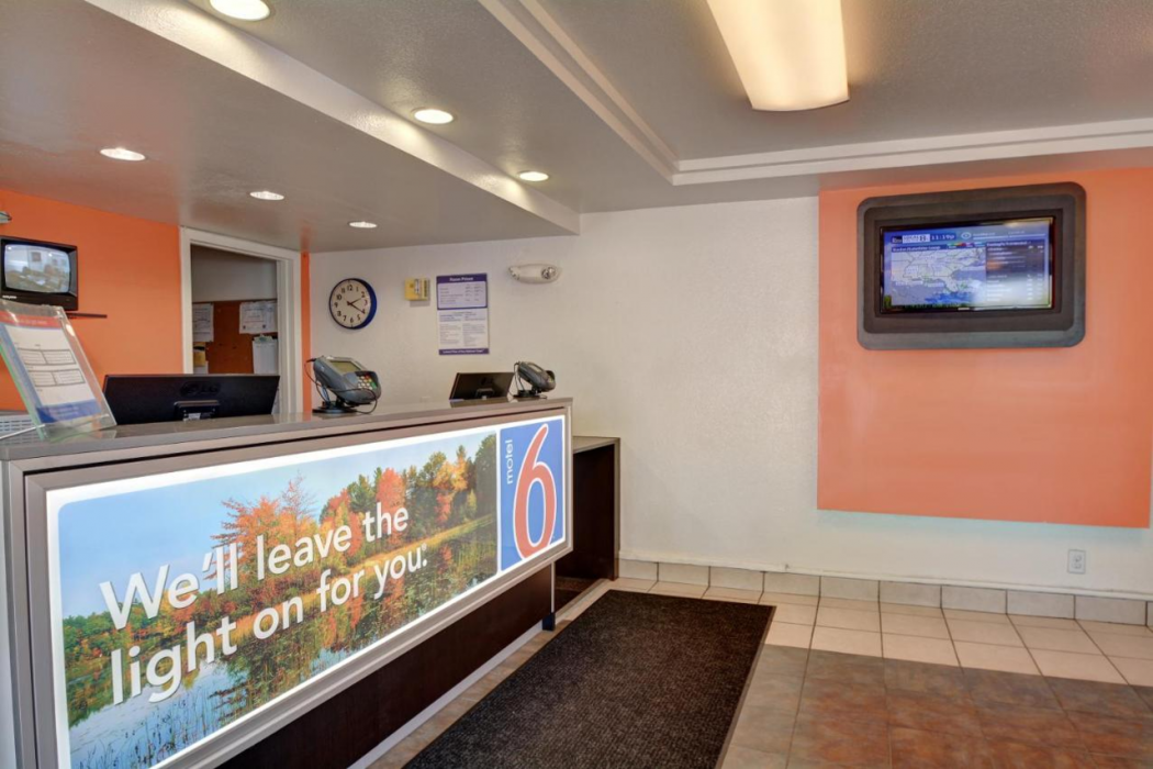 Motel6 Chicopee, MA - Springfield 6/37