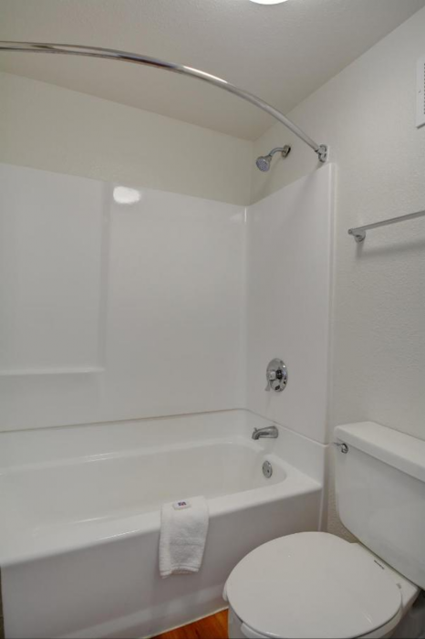 Motel6 Chicopee, MA - Springfield 14/37
