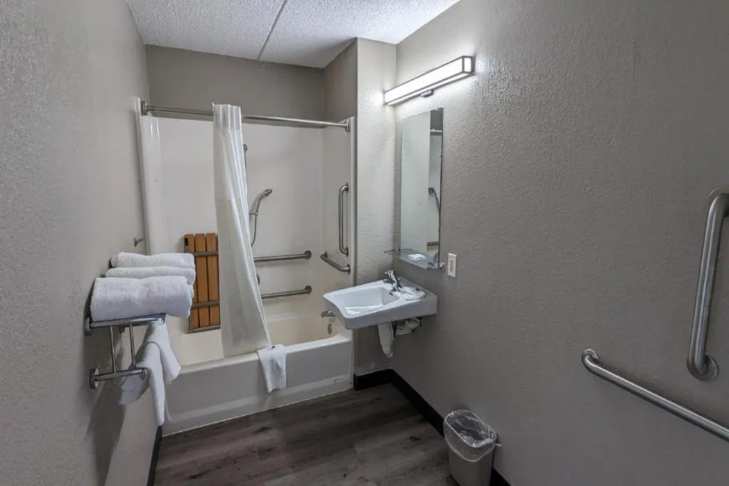 Motel6 Leominster, MA 14/43