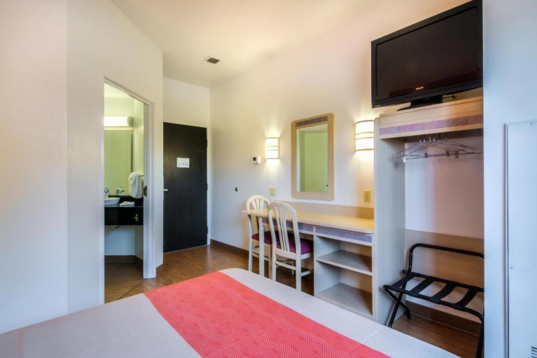 Motel6 Joliet, IL - Chicago - I-55 18/57