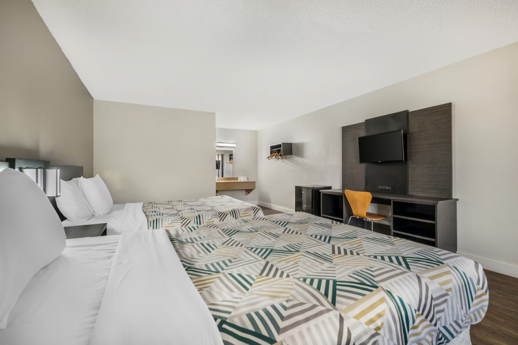 Travelodge by Wyndham Norfolk Airport 6/48
