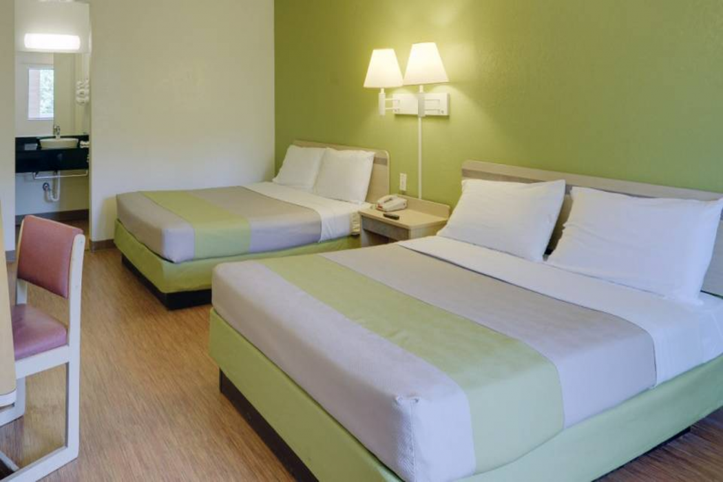 Motel6 Billings, MT - South 12/37