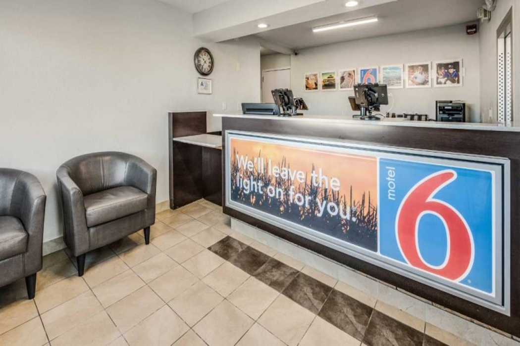Motel6 Fort Wayne, IN 11/62