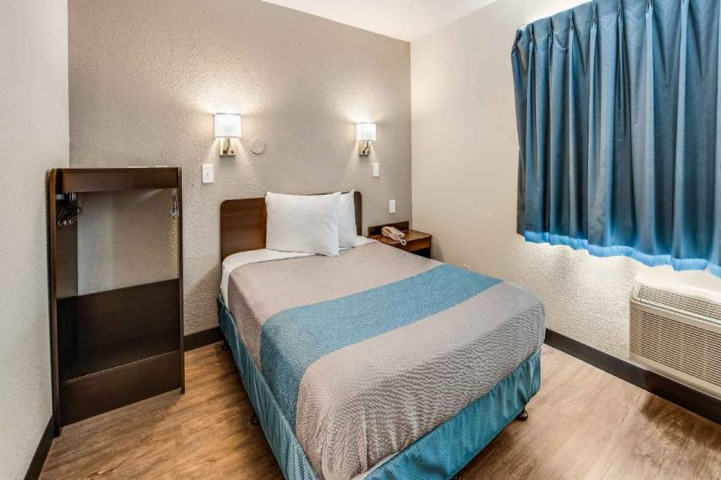Motel6 Fort Wayne, IN 21/62