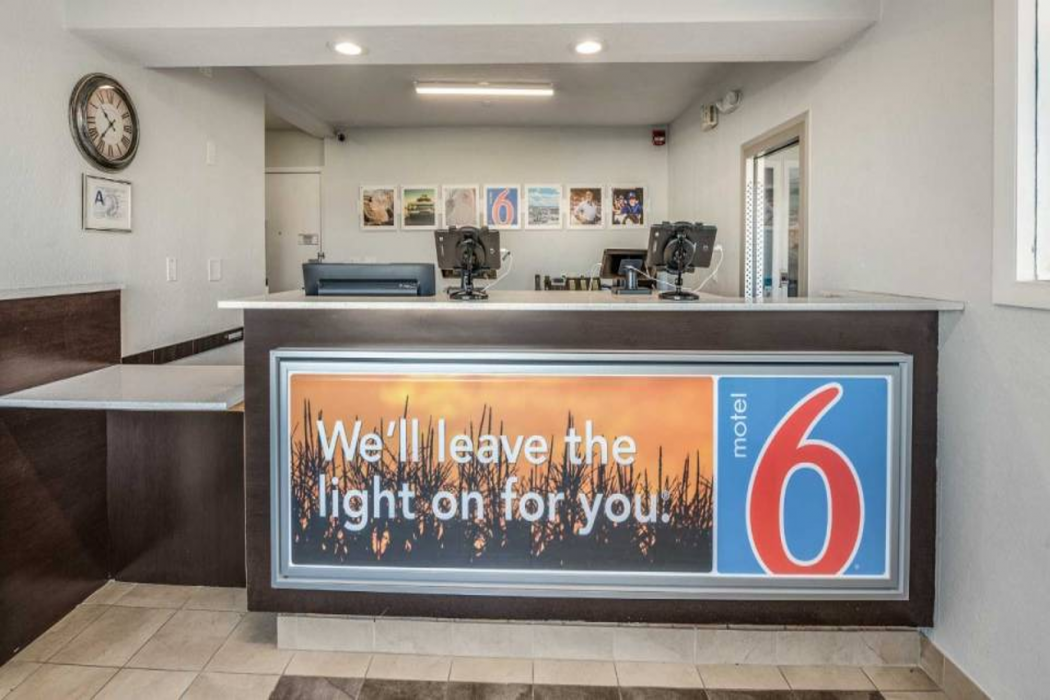 Motel6 Fort Wayne, IN 12/62