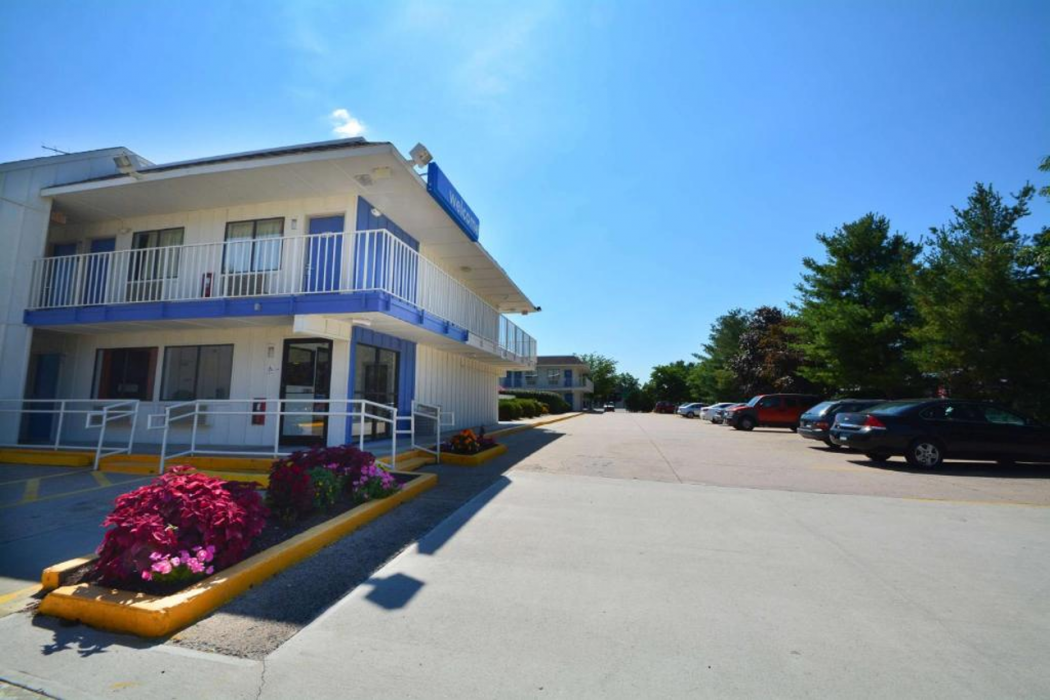 Motel6 Windsor Locks, CT - Hartford in WINDSOR LOCKS - CT