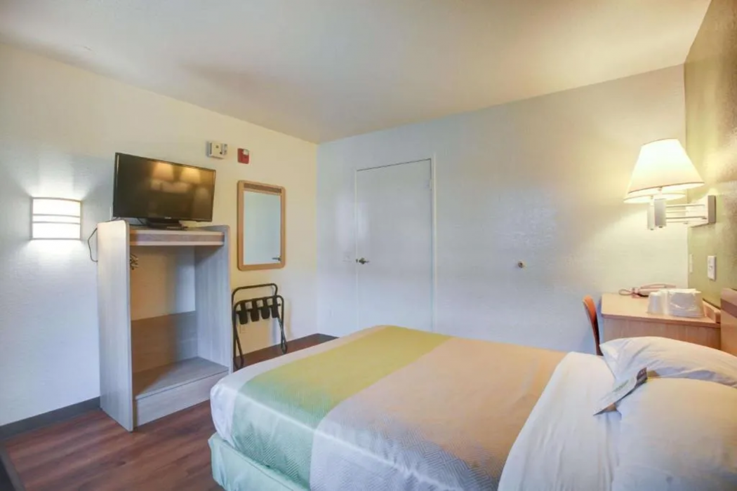 Motel6 Elkton, MD 13/55