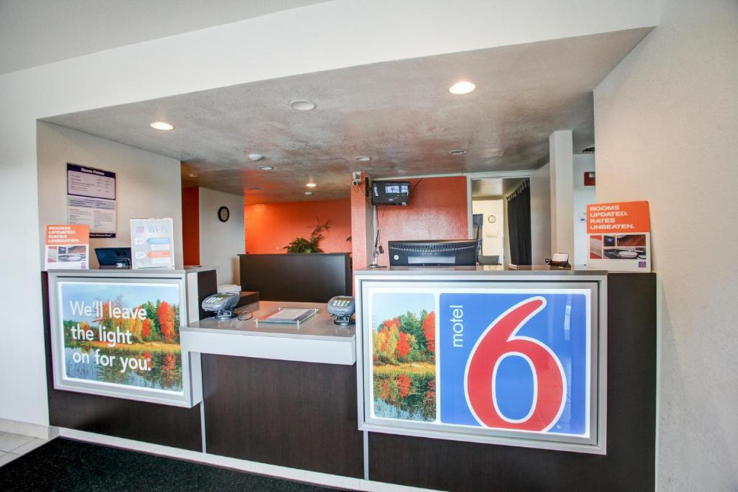 Motel6 Elkton, MD 8/55