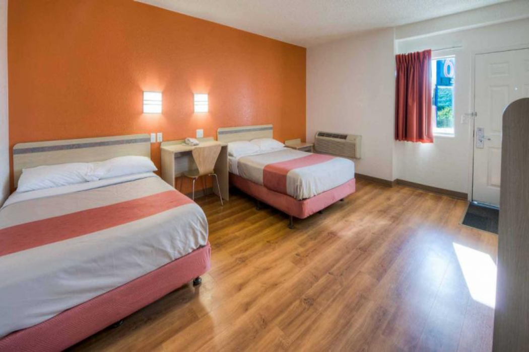 Motel6 Niantic, CT - New London 9/46