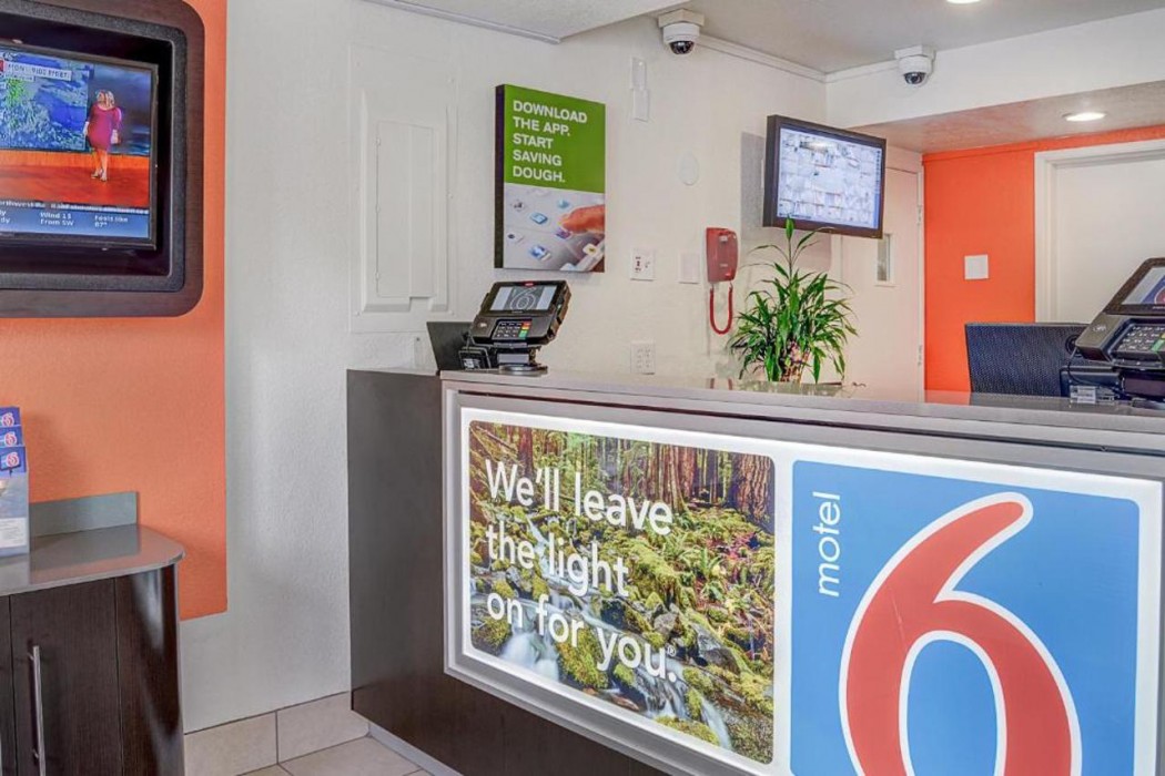 Motel6 Portland, OR - Central 10/47