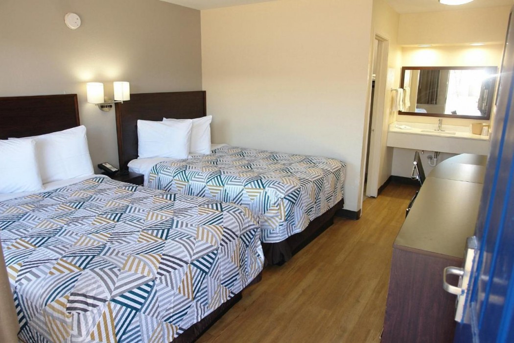 Motel6 Hattiesburg, MS 11/26