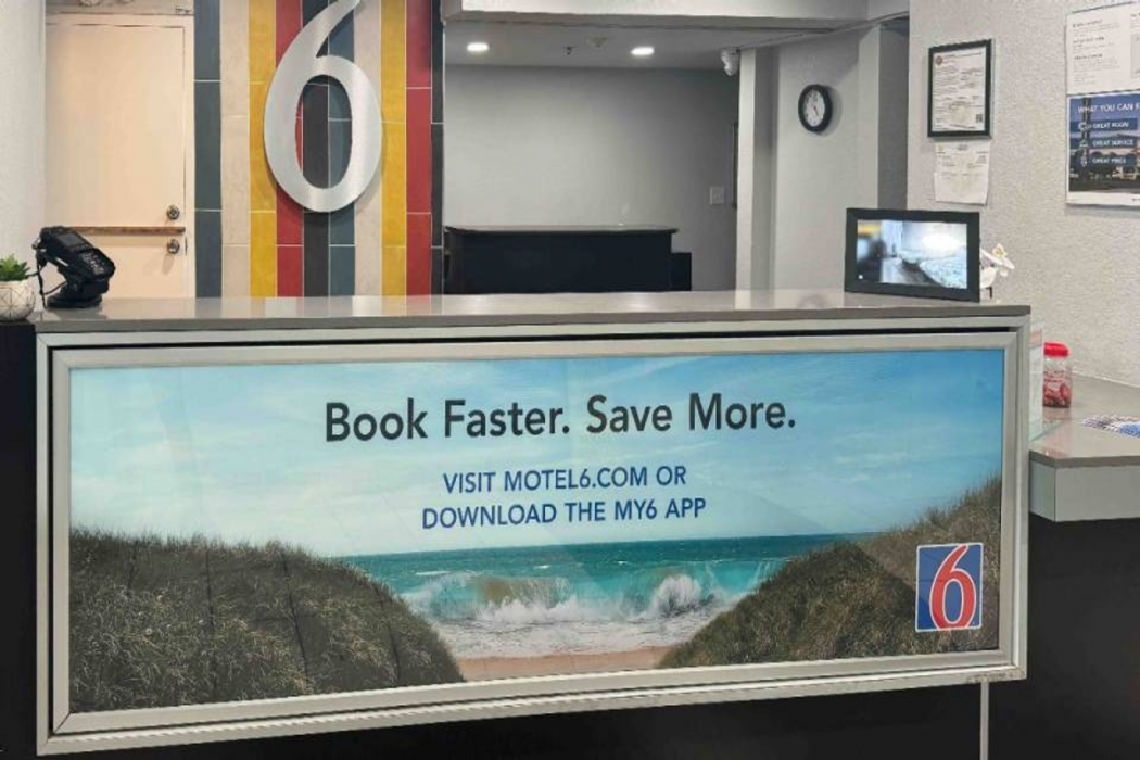 Lobby at Motel6 Bradenton, FL, BRADENTON - FL