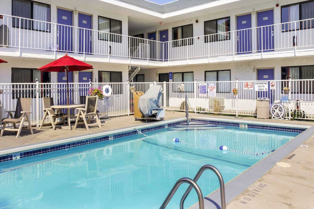 Motel6 Medford, OR 28/40