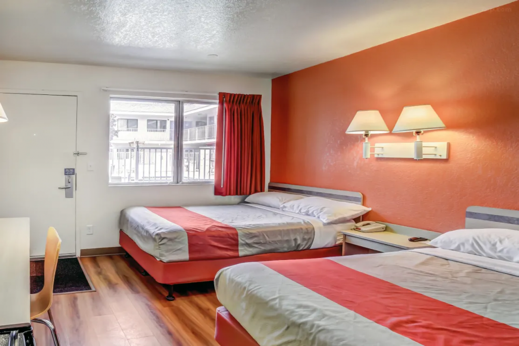 Motel6 Medford, OR 12/40