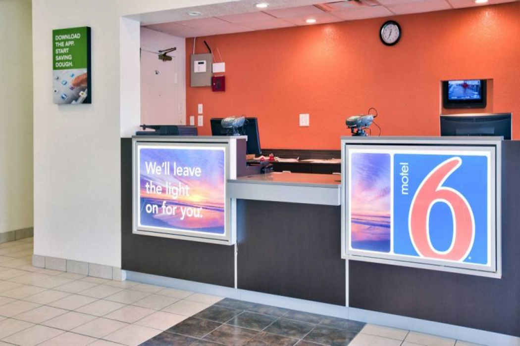 Motel6 Tallahassee, FL - Downtown 6/59