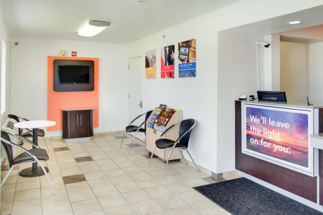 Lobby at Motel6 Gulfport, MS – Airport, GULFPORT - MS