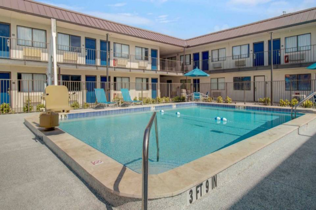 Motel6 Venice, FL 42/63