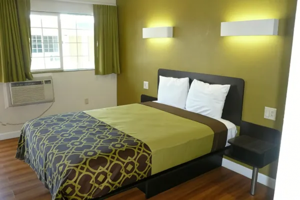 Rodeway Inn Downtown Hanford 11/20