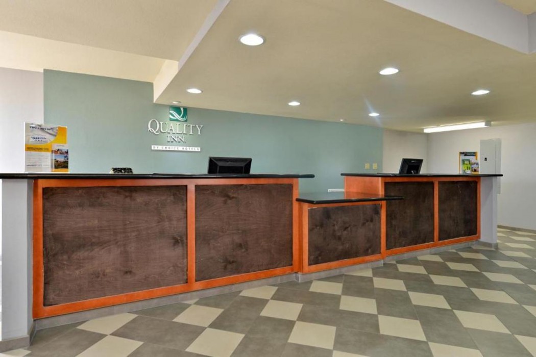 Quality Inn Needles, CA 6/34