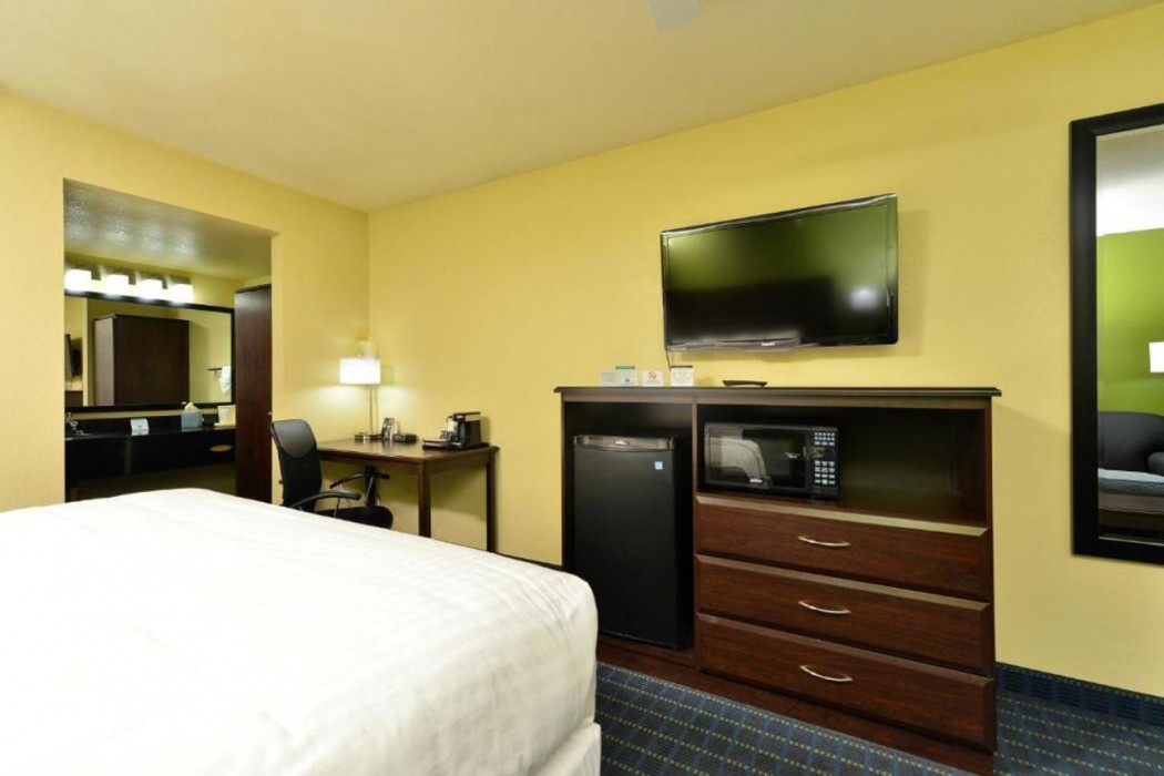 Quality Inn Needles, CA 9/34