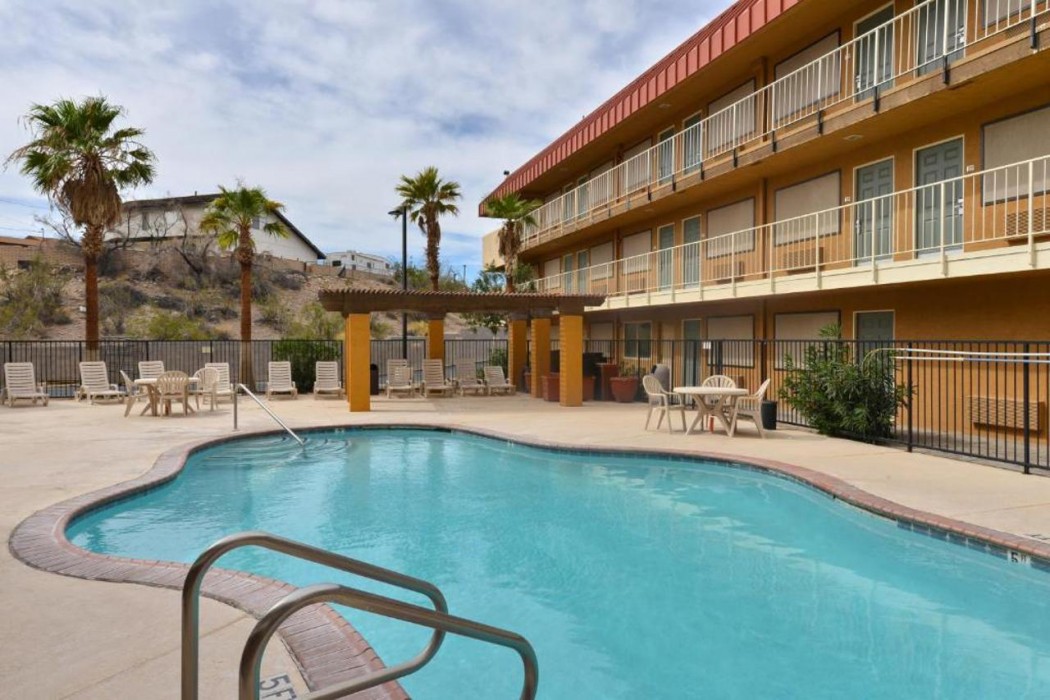 Quality Inn Needles, CA 24/34
