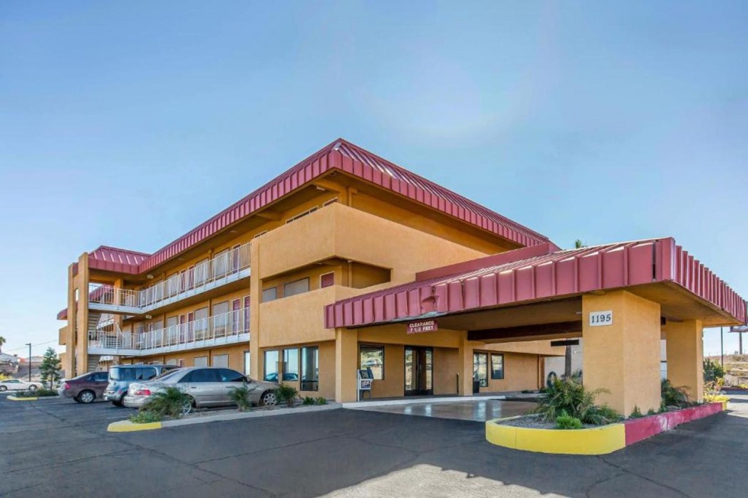 Quality Inn Needles, CA 1/34