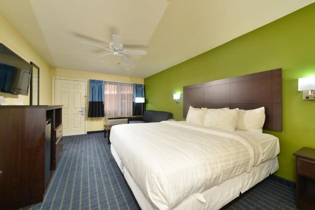 Quality Inn Needles, CA 12/34