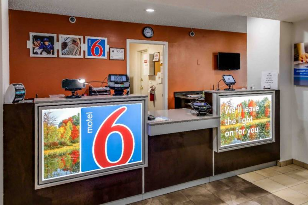 Motel6 Greensboro, NC - Airport 7/49