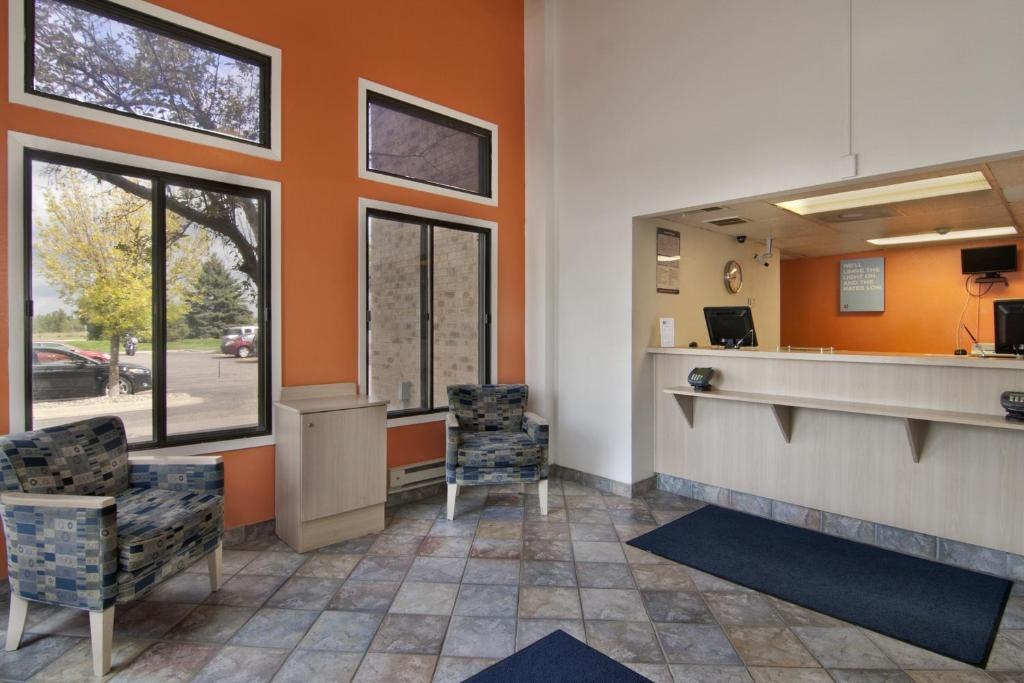 Motel6 Lakeville, MN - South - Lakeville 7/59