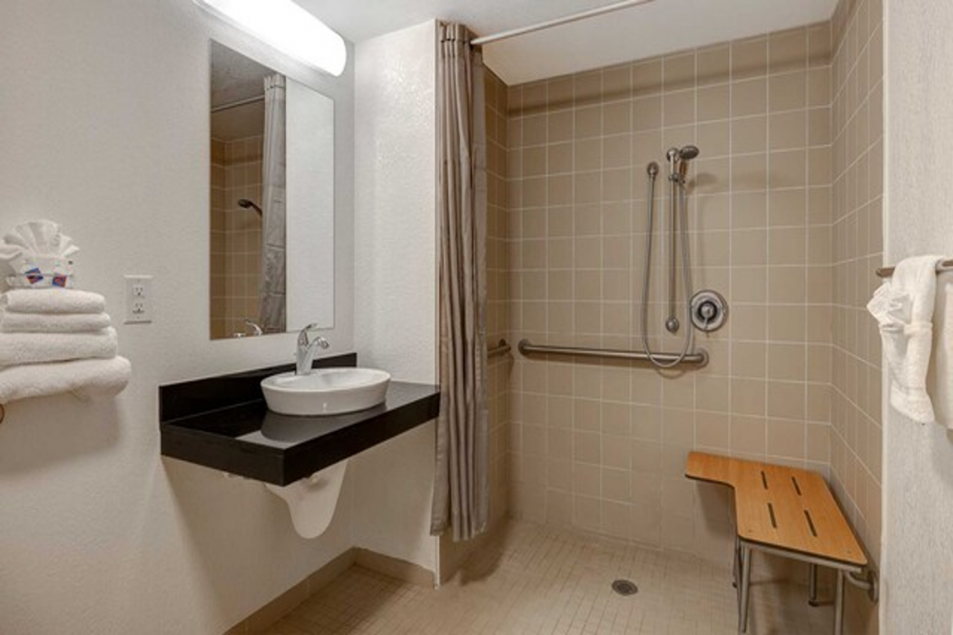 Motel6 Lakeville, MN - South - Lakeville 16/59