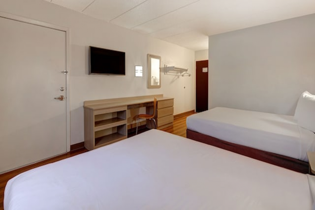 Motel6 Lakeville, MN - South - Lakeville 12/59