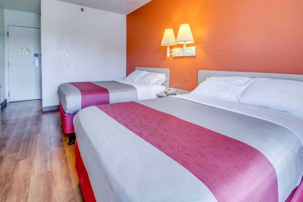 Motel6 Amherst, NY - Buffalo 9/44