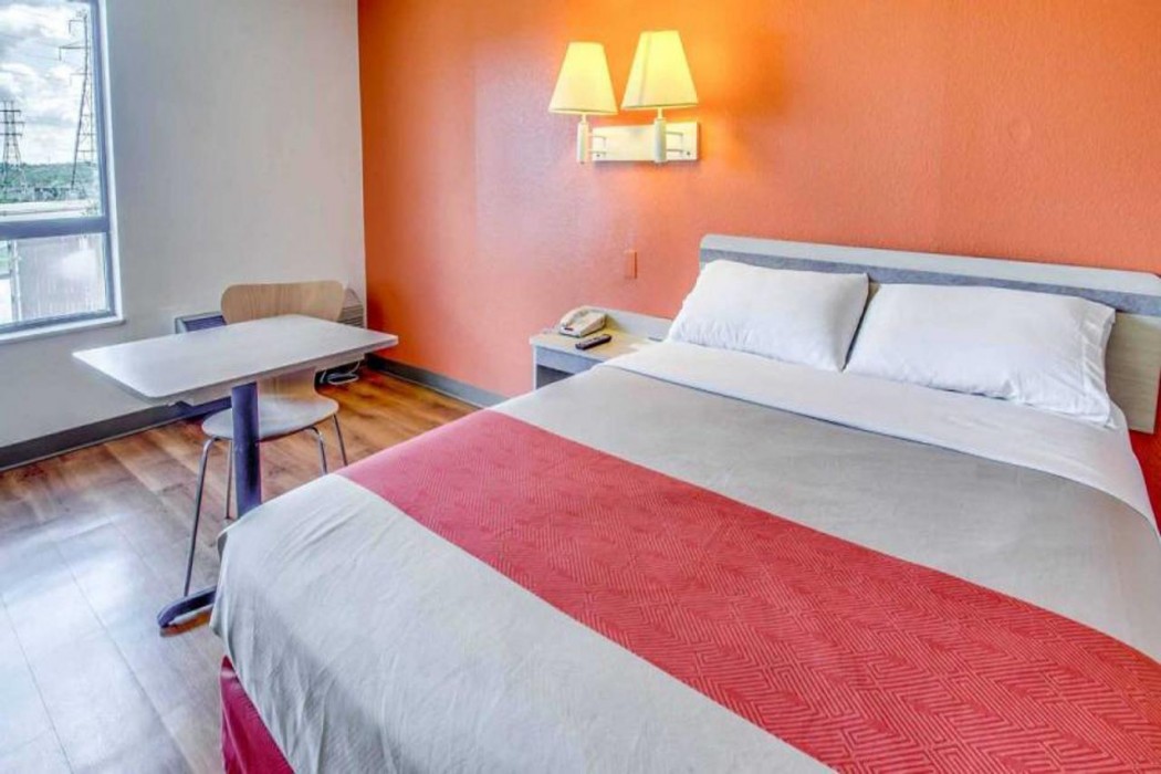 Motel6 Amherst, NY - Buffalo 18/44
