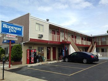 Flamingo Inn 1/16