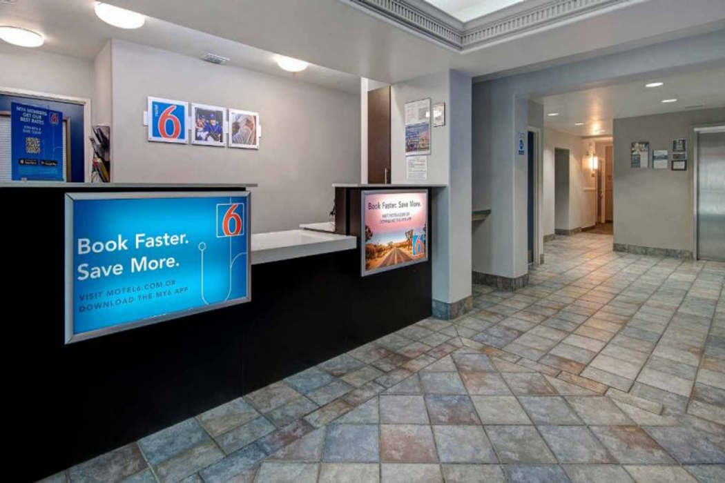 Motel6 Pharr, TX 6/55
