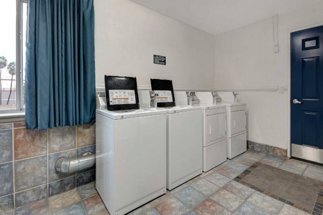 Motel6 Pharr, TX 43/55