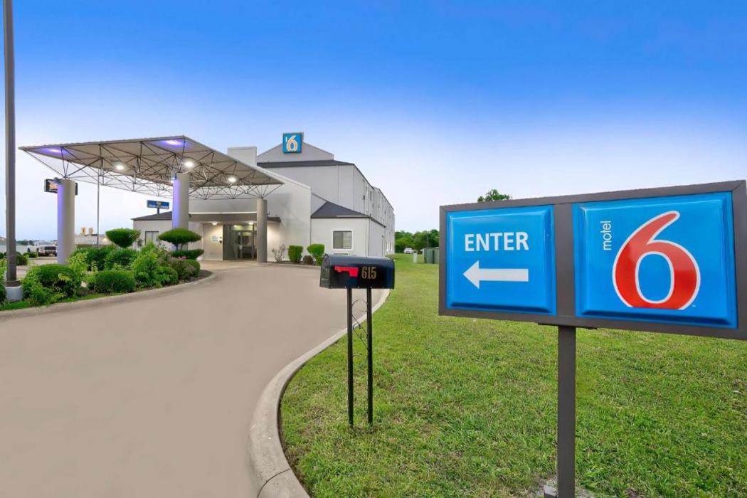 Motel6 Denison, TX in DENISON - TX