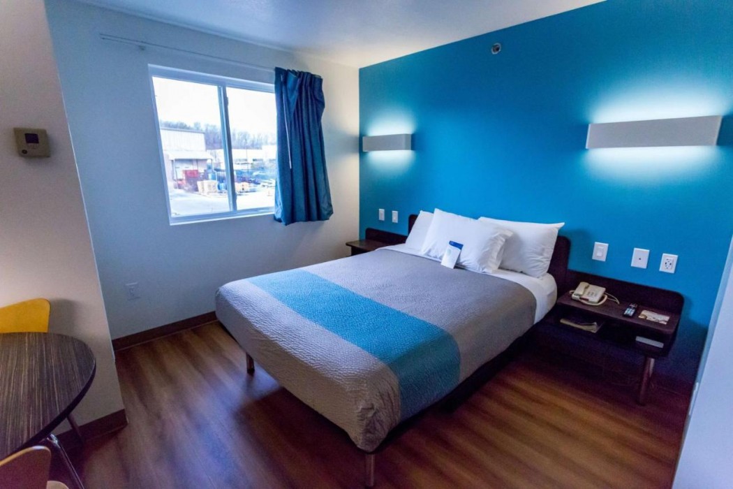 Motel6 Pottstown, PA 17/53