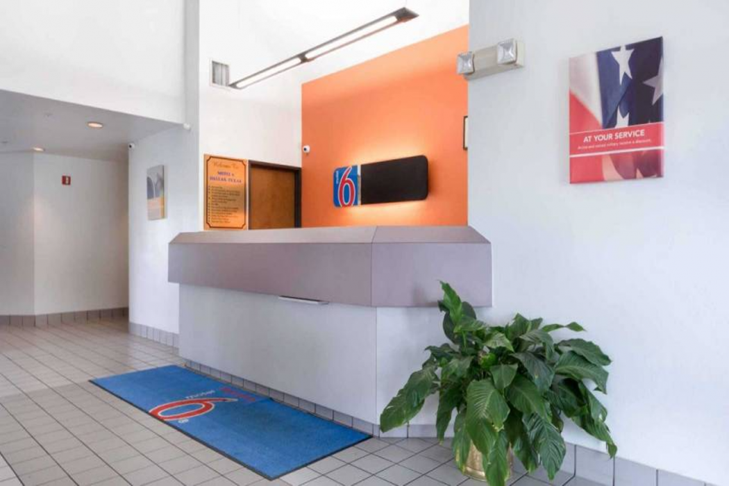 Motel6 Dallas, TX - Northeast photo4
