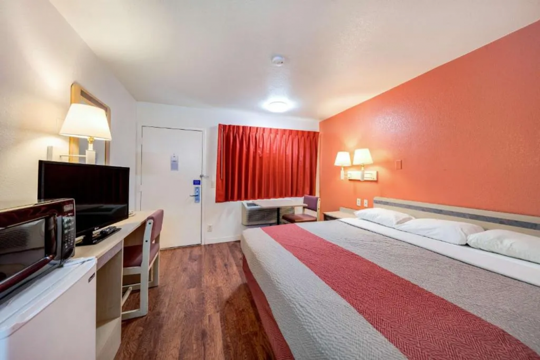 Motel6 Greenville, TX 11/45