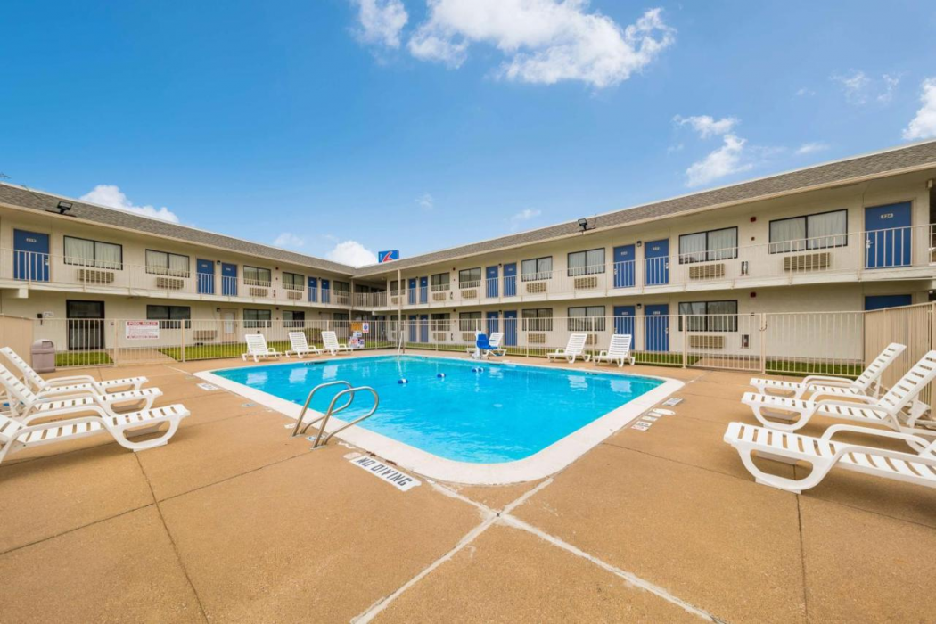 Motel6 Greenville, TX 28/45